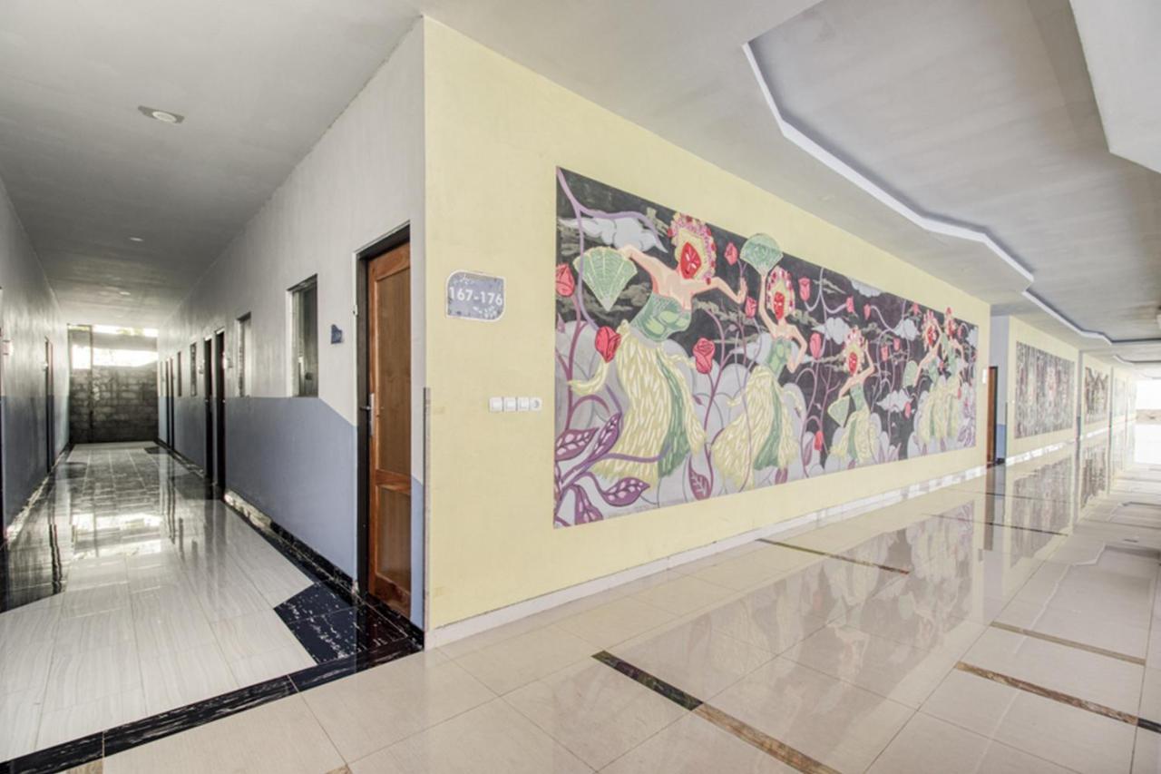 Reddoorz Plus @ Flory Hotel Yogyakarta Kültér fotó